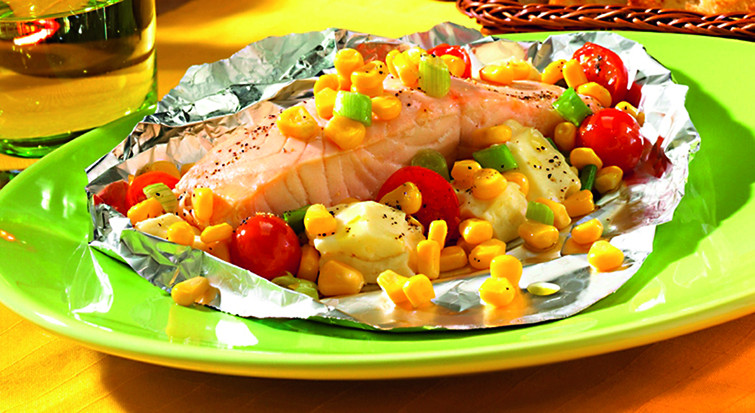 Goldene Lachspäckchen