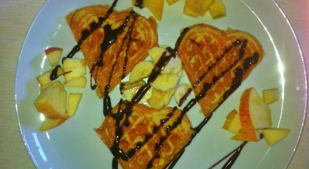 Herzwaffeln mit Äpfel