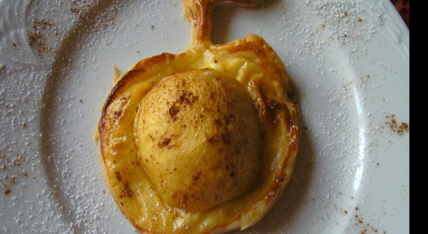 Zimt-Äpfel auf Blätterteig