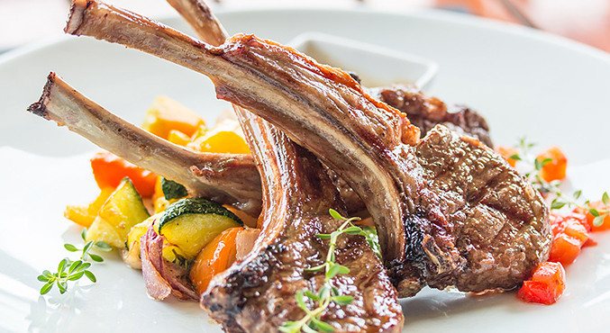 Würzig marinierte Lammkeule
