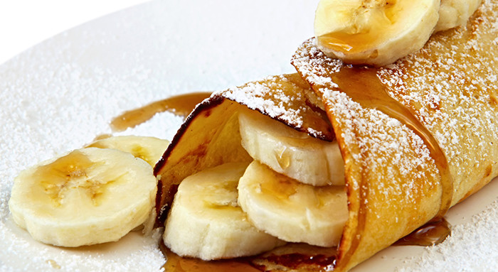 Palatschinken mit Honig-Bananen