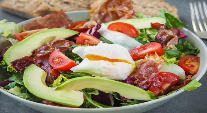 Prosciutto Avocado Salat