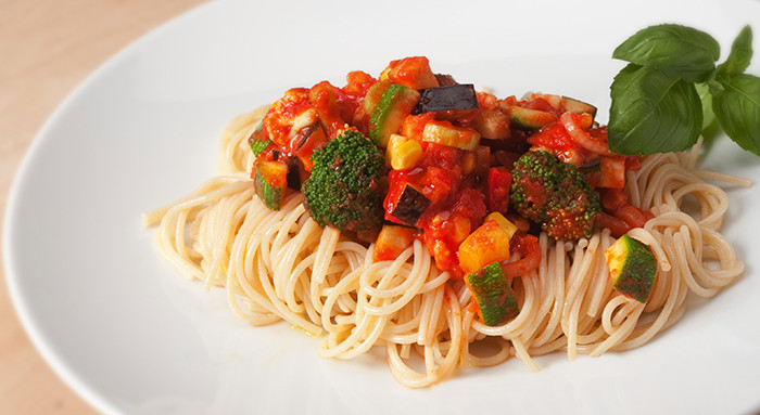 Spaghetti mit Gemüsesugo