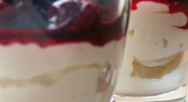 Ziegenfrischkäsemousse