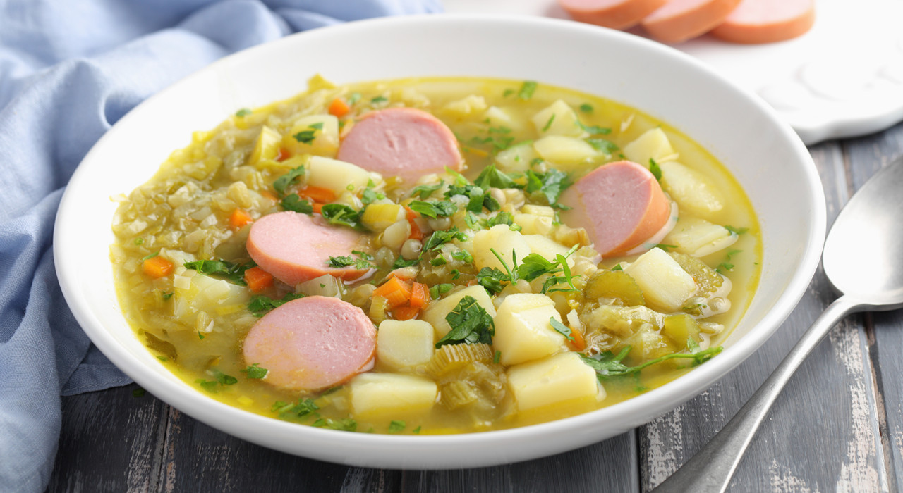 Erbsensuppe mit Frankfurter Würstel