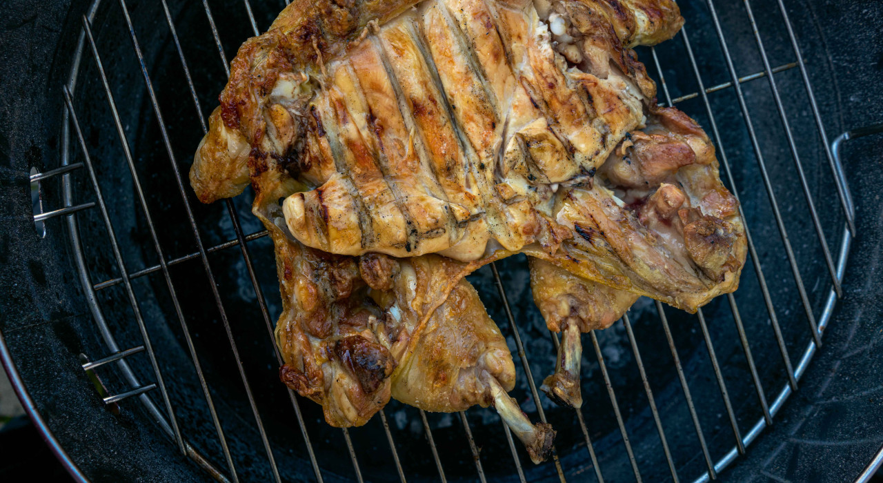 Butterfly-Hendl mit Erdäpfel-Pilz-Gröstl 
