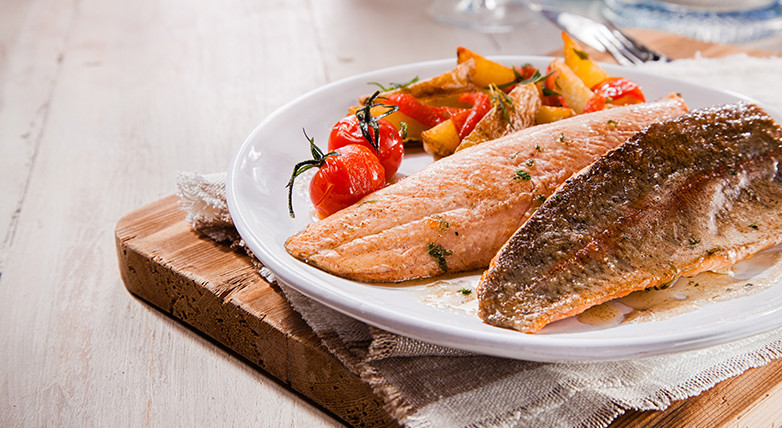 Gegrillte Lachsforellenfilets