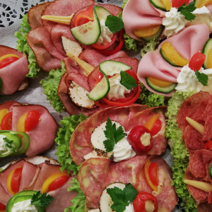 Unser Brötchen, Plattenservice etc. 