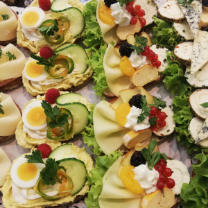 Unser Brötchen, Plattenservice etc. 